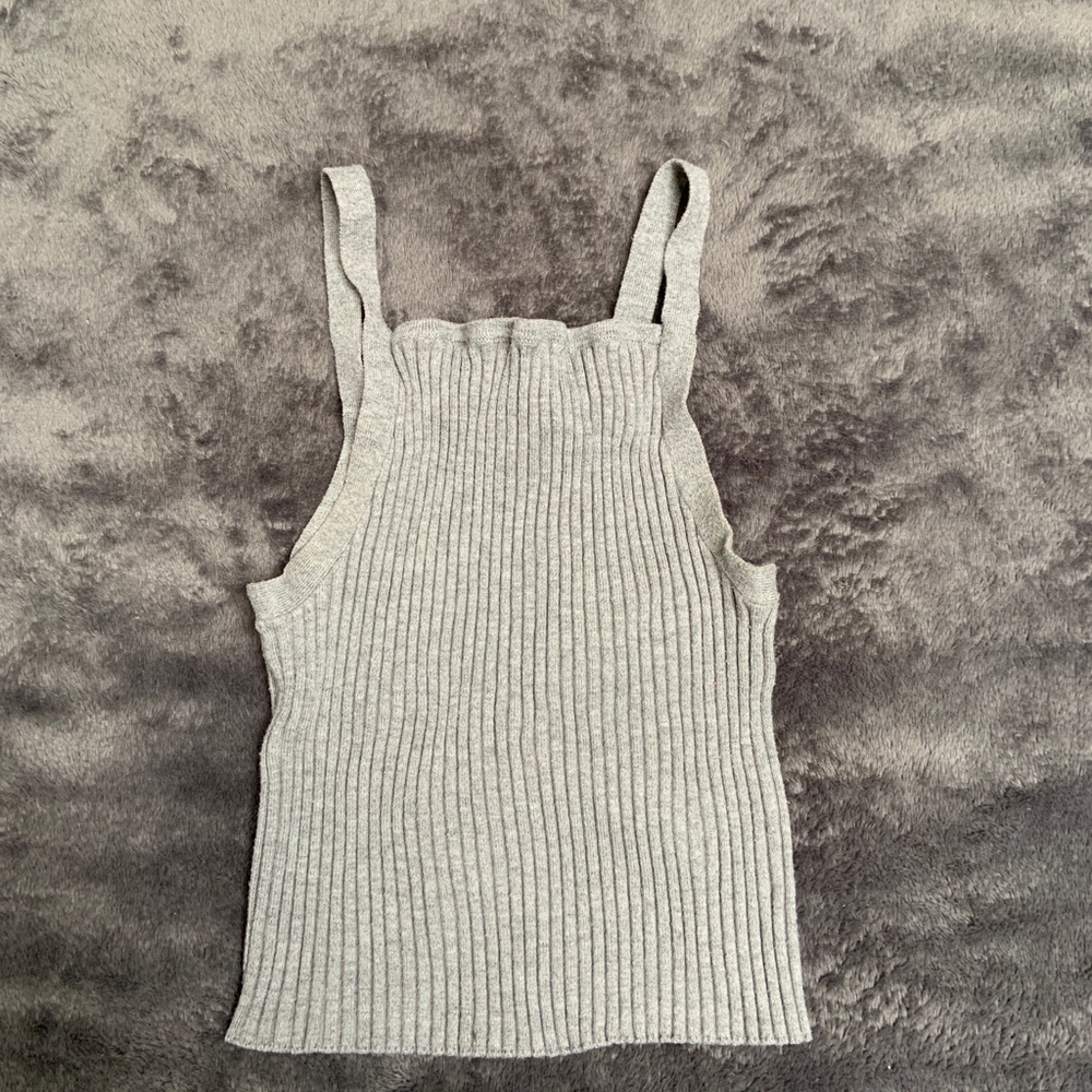 Light grey crop top
